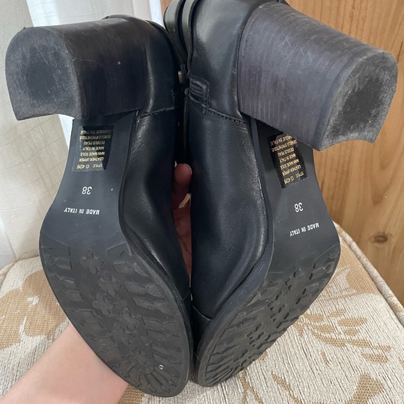 Leather boots - Picture 2 of 4